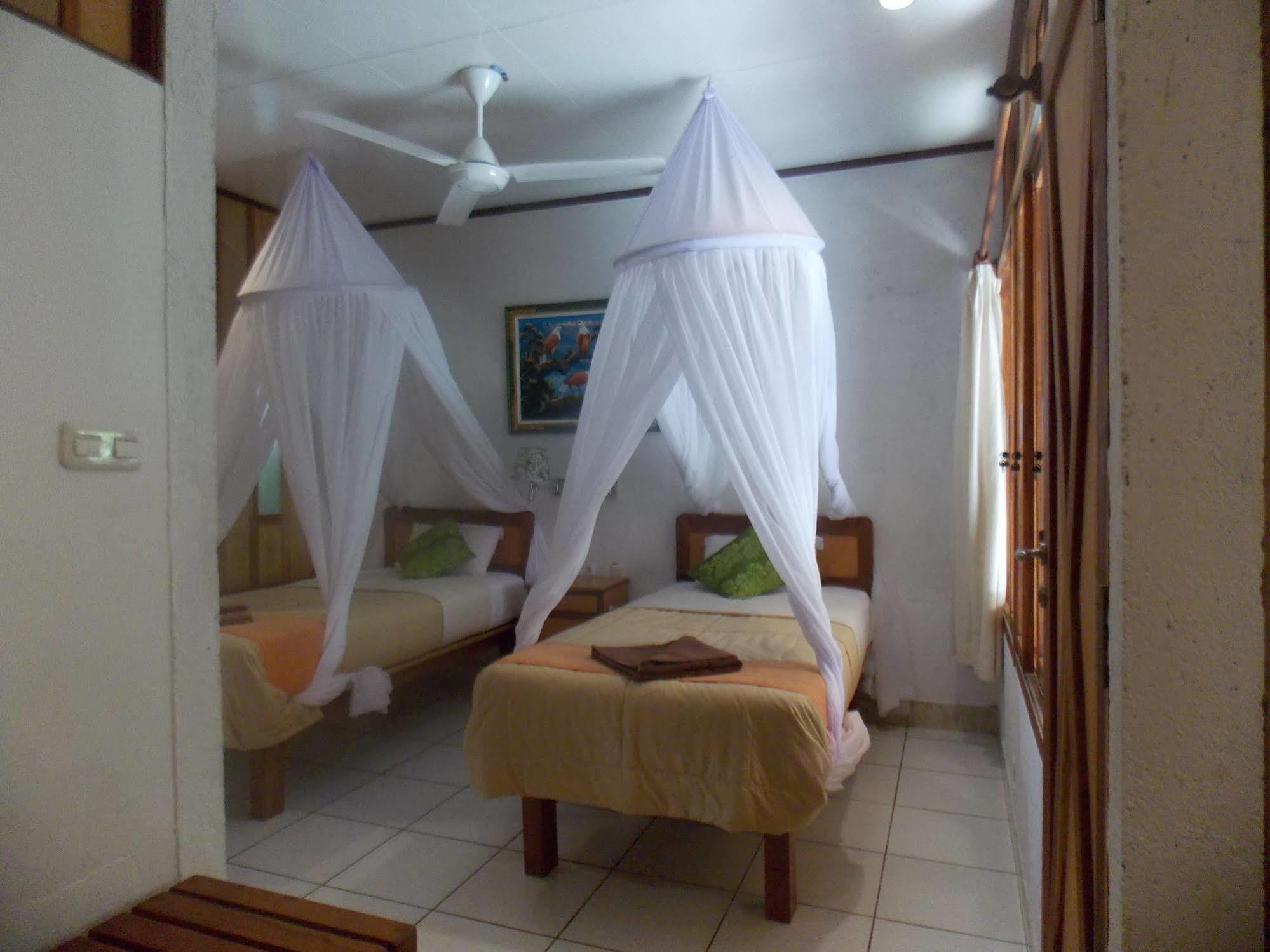 Komodo Lodge Labuan Bajo Exterior photo