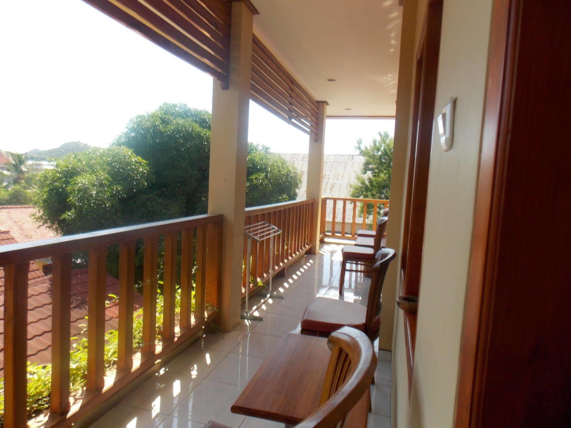 Komodo Lodge Labuan Bajo Exterior photo